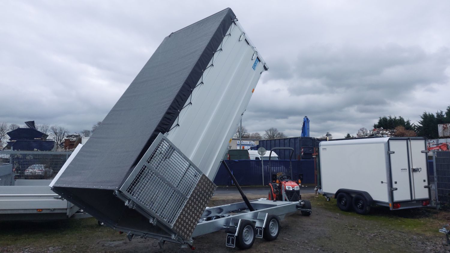 3500 kg | 402 x 192 x 140 cm | Hinterkipper + Maschinentrans | Elektro und Nothandpumpe | LED | Aufsatzbordwände| Flachplane | Twintrailer